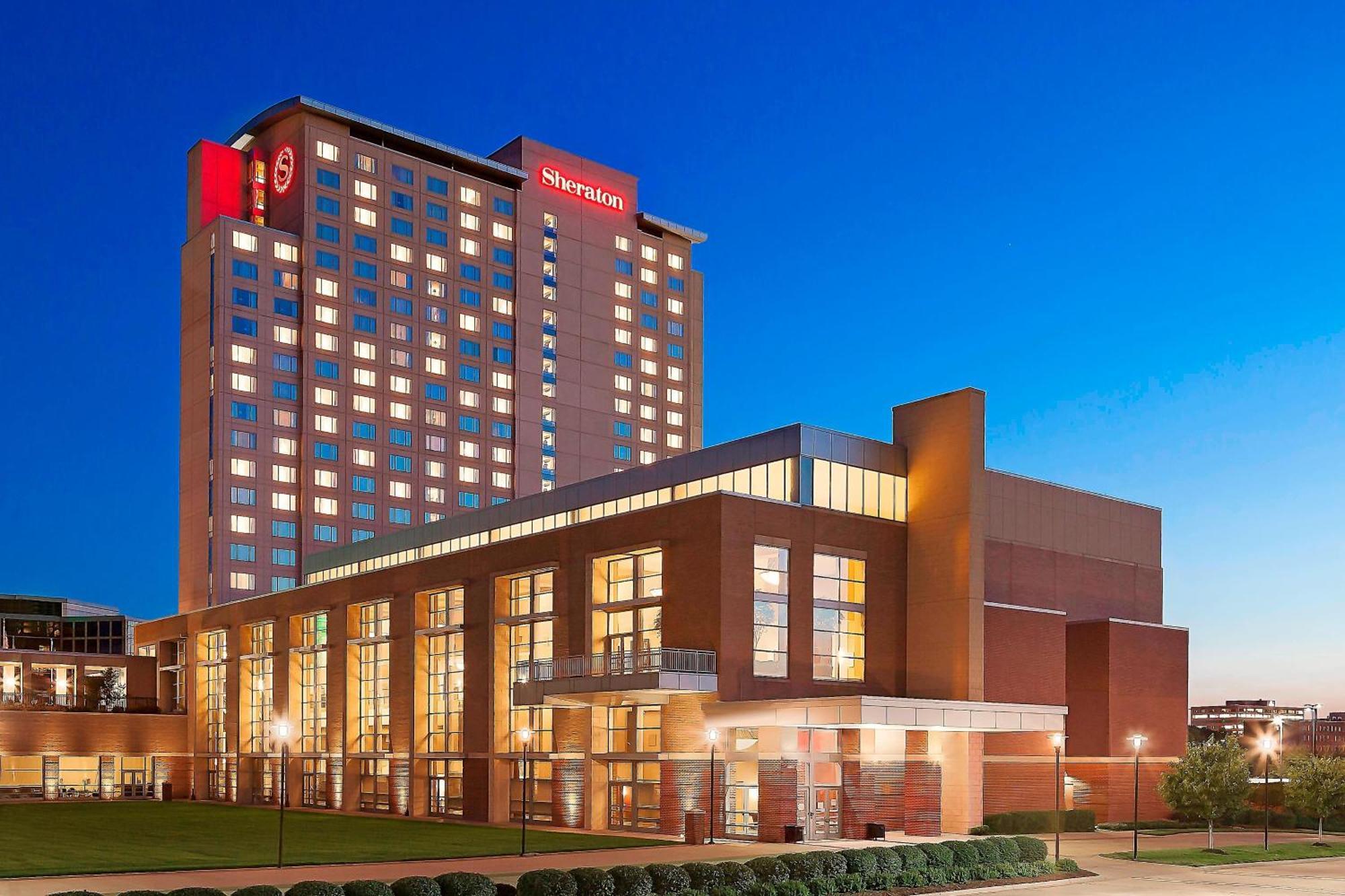 Sheraton Overland Park Hotel At The Convention Center Exterior photo